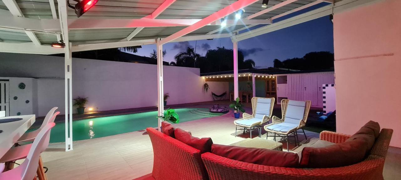 Family Villa With Big Pool And Absolute Privacy 威廉斯塔德 外观 照片
